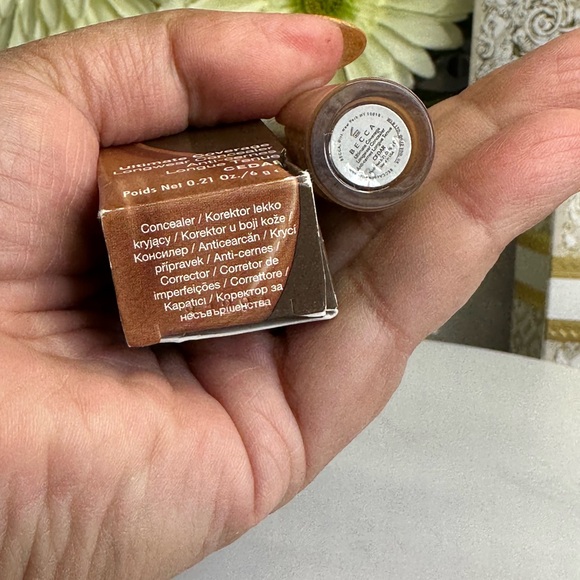 Becca ultimate coverage long wear concealer color Cedar new in the box - Picture 4 of 5